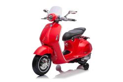 Scoooter elettrico cavalcabile Vespa 946 con retromarcia, rosso, omologato, ruote ausiliarie, Batteria al litio, 2 motori da 30 W, sedile in pelle, lettore MP3 con ingresso USB