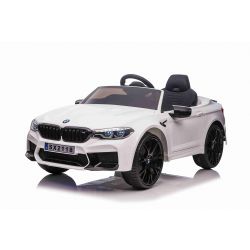 Auto elettrica per bambini BMW M5, bianca, con licenza originale, alimentata a batteria 24V, porte apribili, telecomando 2,4 Ghz, ruote in EVA morbida, luci a LED, avvio graduale, lettore MP3 con ingresso USB