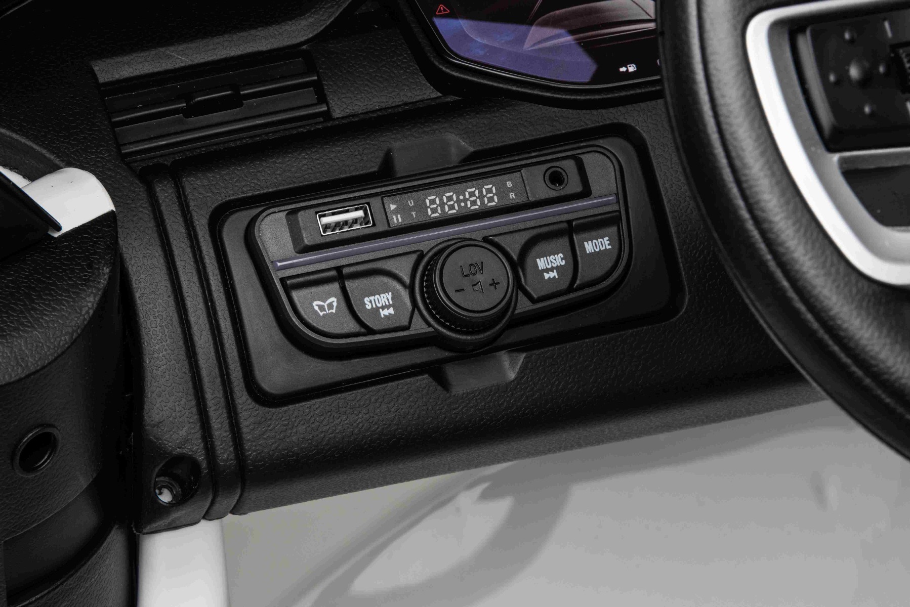 Autoradio con ingresso USB/AUX